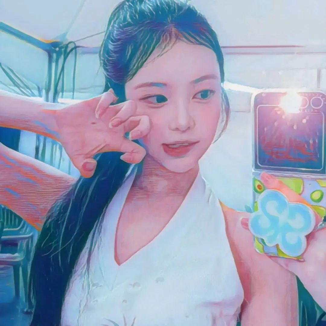 SicklyEgret3072의 분리수거장에서 마주친  그녀