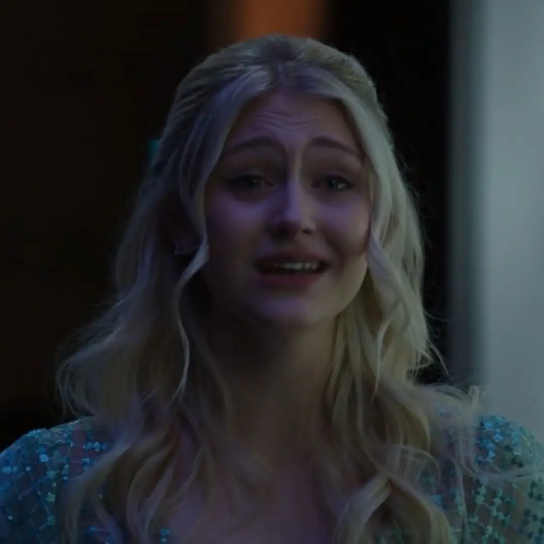 NeatLava7961의 Lexi cross your older sister
