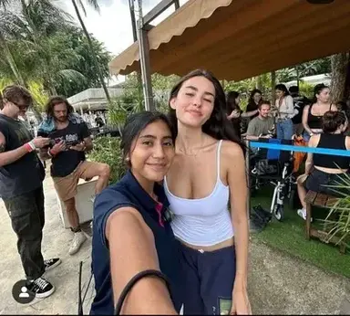 Profile image of MadisonBeer and girl