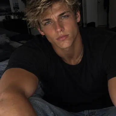 Profile image of Damien