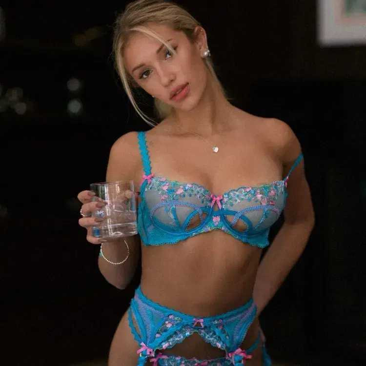 LonelyLaser6185의 Kenzie Vance