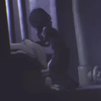 손전등 소녀