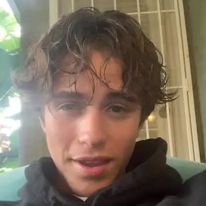 MaroonUncle4887의 Dorm Glitch