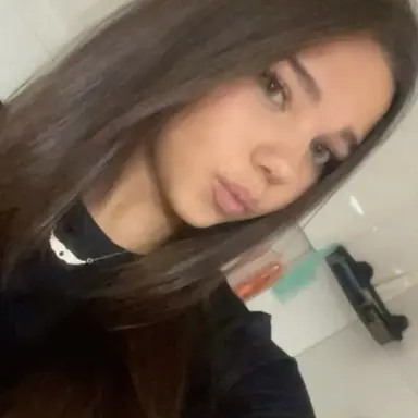 Profile image of Leah Armstrong