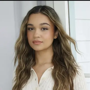 Profile image of Chloe Evans