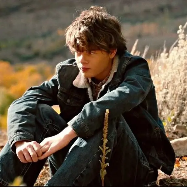 Amarliah의 Tate dutton