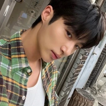 변우석