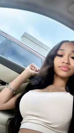 Profile image of Naomi