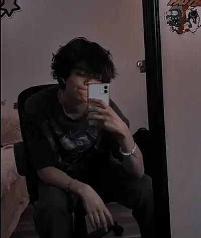 EthnicCork3802의 emo BF