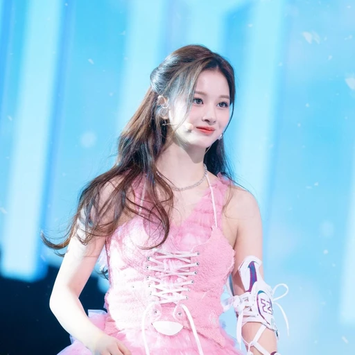 설윤
