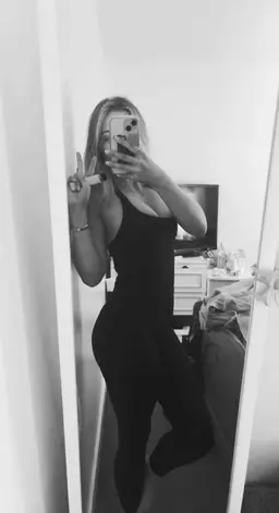 Profile image of Nicole