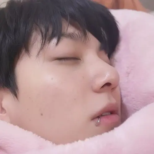 BiasedAnime1050의 Kook
