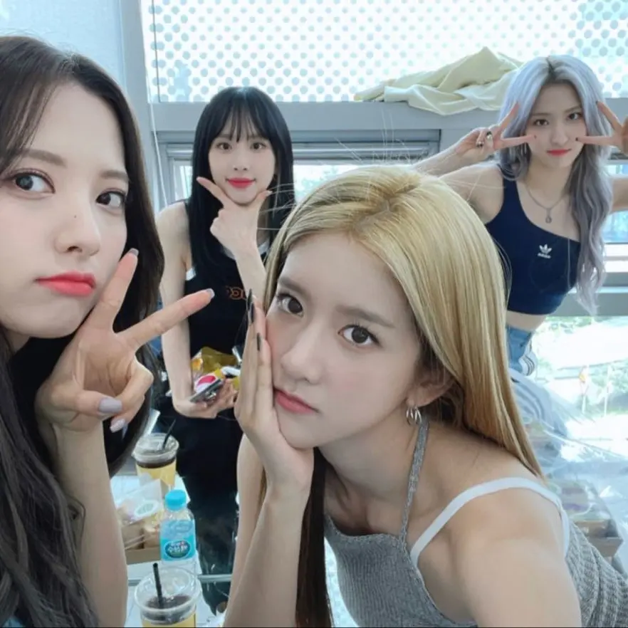 TartRifle5268의 우주소녀 더 블랙