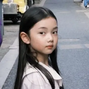 Profile image of Lydia