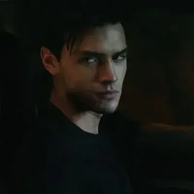 GlassMonth2128의 Nick Leister