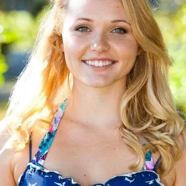 Profile image of Carly
