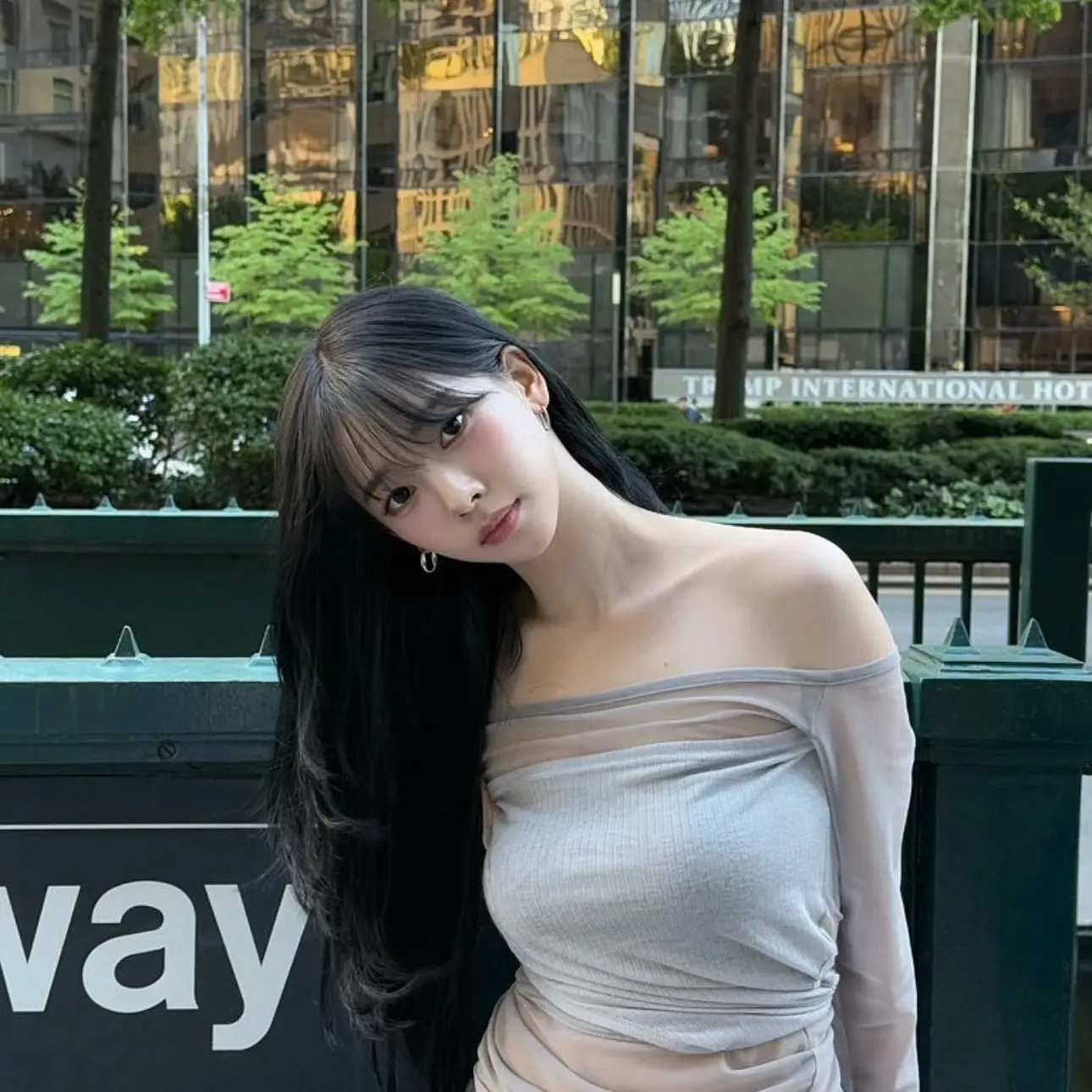 WiseSkirt0192의 카리나