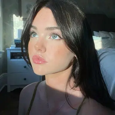 Profile image of Violet Smith