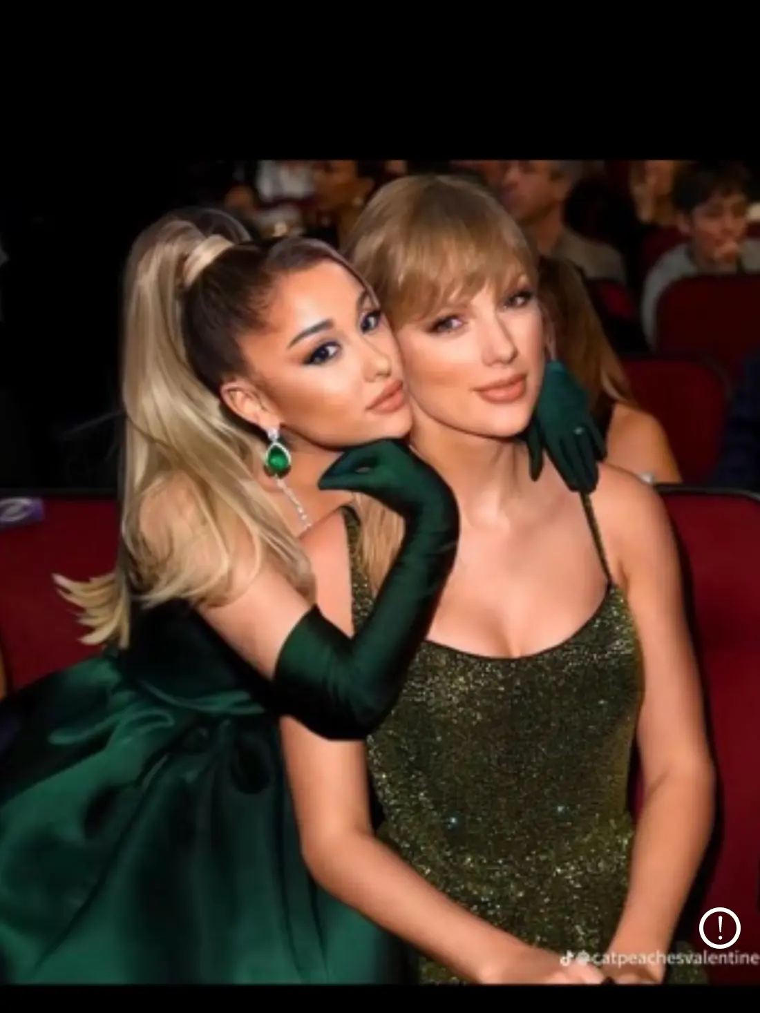 SmellyDonor9750의 Taylor Swift and Ariana Grande