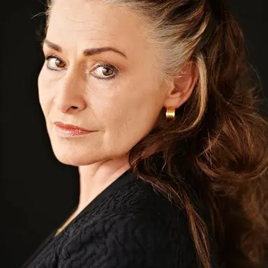Profile image of Elowen Calx