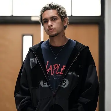 Profile image of Elliot