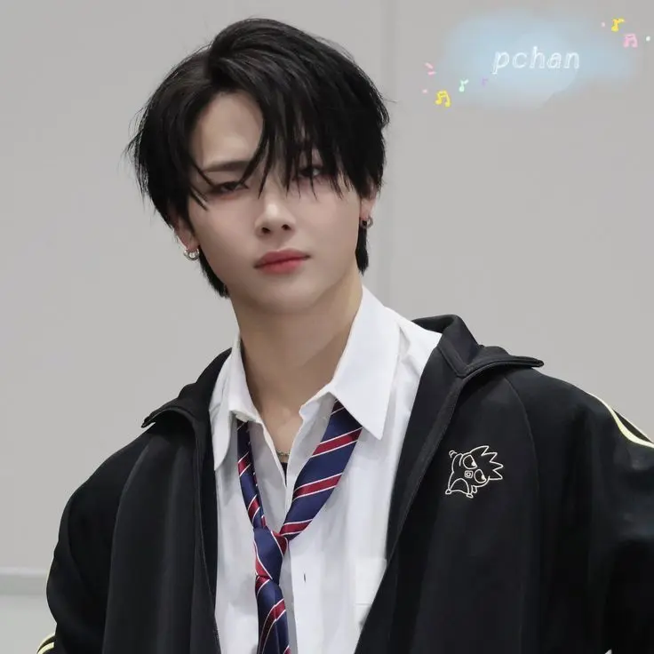 TidyToque1122의 Wang Yixiang