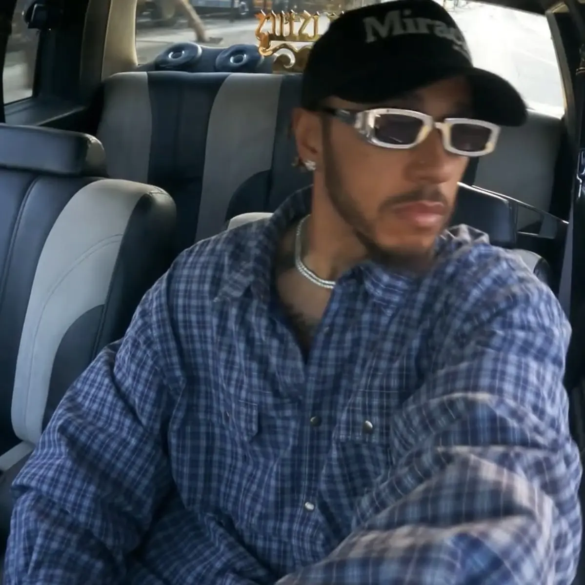 alyaska의 Lewis Hamilton