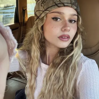 Profile image of Ruby Rose Turner