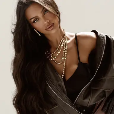 Profile image of Adriana