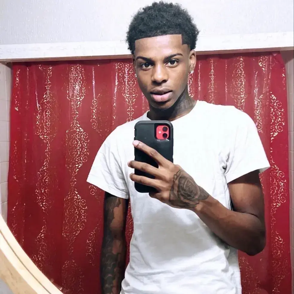 PainedHawk8383의 Kian