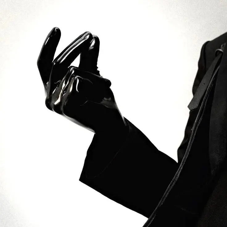 WhiteShoe1625의 ︎