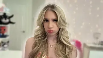 SnugBaby0762의 Layla Skye