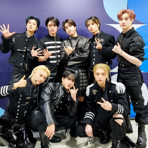 스키즈 F4