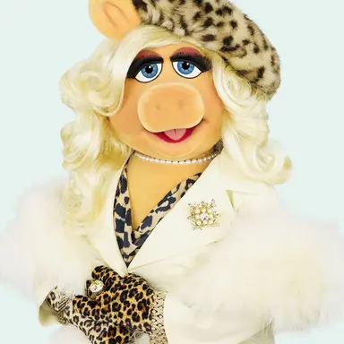 Profile image of Della Reyne