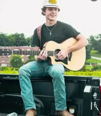 NoisyBread6752의 Beau Jackson