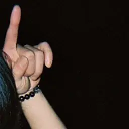 ClumsyTree6686의 幼馴染だけど、遠い存在