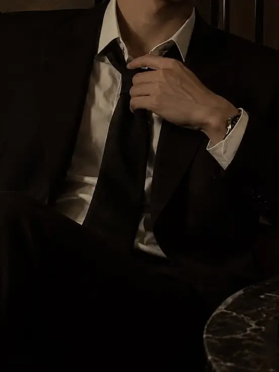 Moonlightsky123의 Your fashion designer husband
