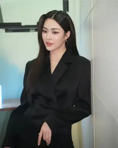 TidyFeast1896의 Fahlada Thananusak