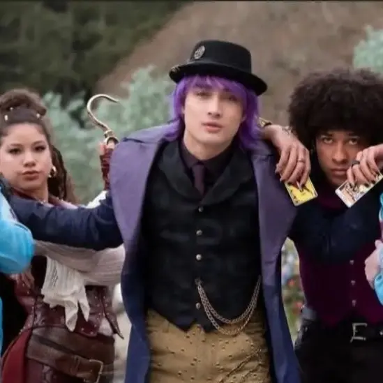 V3nus.l0v3s.h1m의 Trouble's starting, magic's revealed..