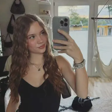 Profile image of Mikayla