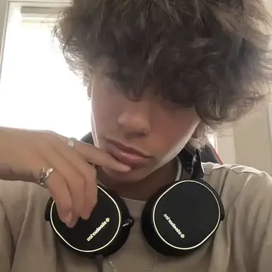 Profile image of Devin