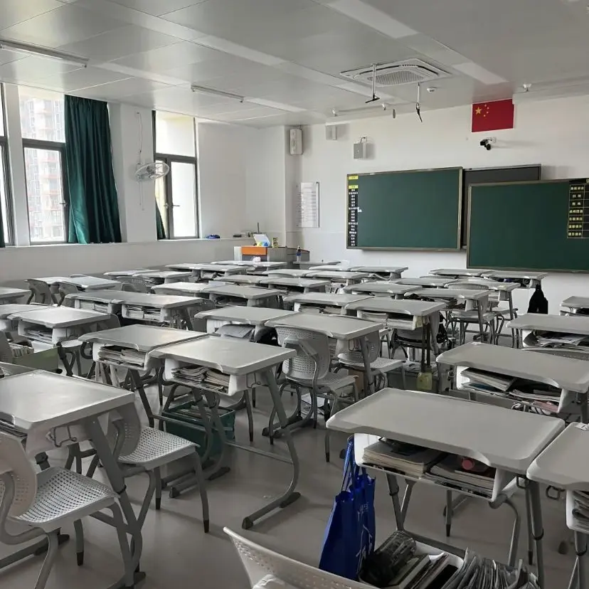 Nakone_thereisno의 당신은 이학교 최대 권력자.