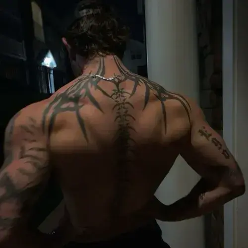 PrimCouch3639의 Ethan