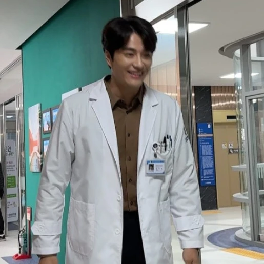 민우혁