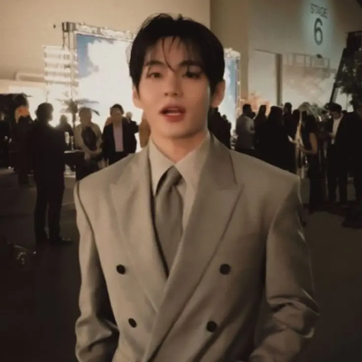 rrwprpwprpwprpwp의 Kim Taehyung