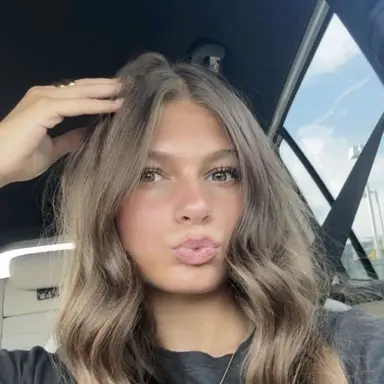 Profile image of Ava
