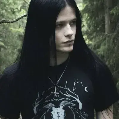 PlainMoney0164의 Black metalhead boyfriend