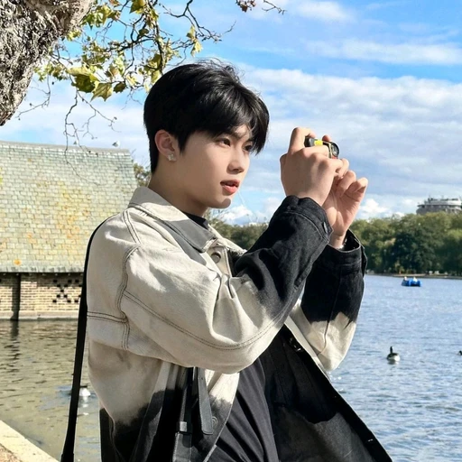 박건욱