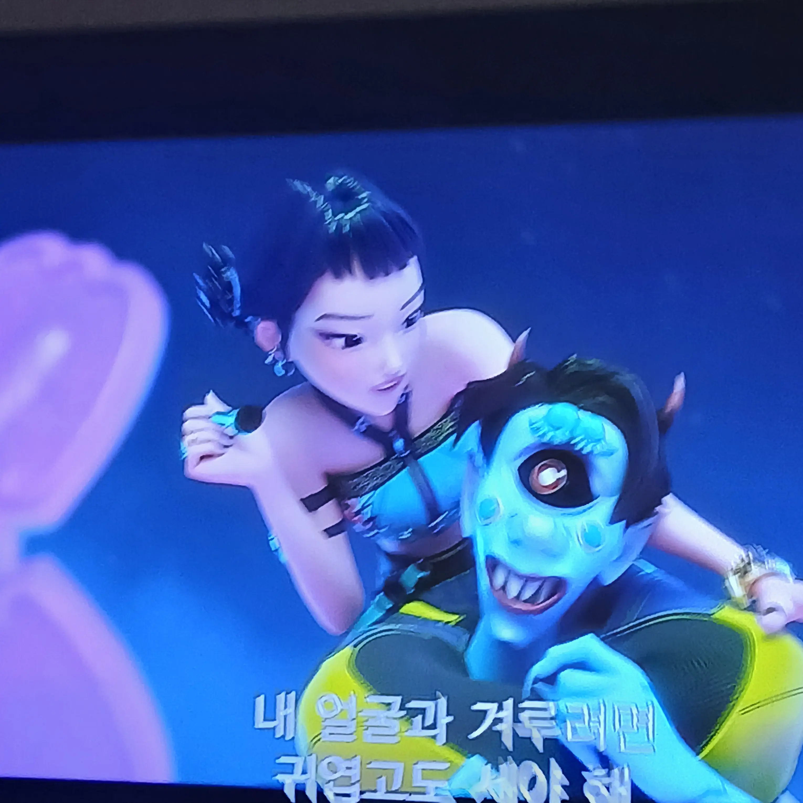 CrispScrew4679의 헌트릭스조이의방귀고문