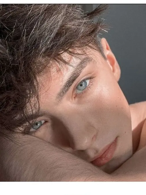 Sadie의 Between Two Hearts